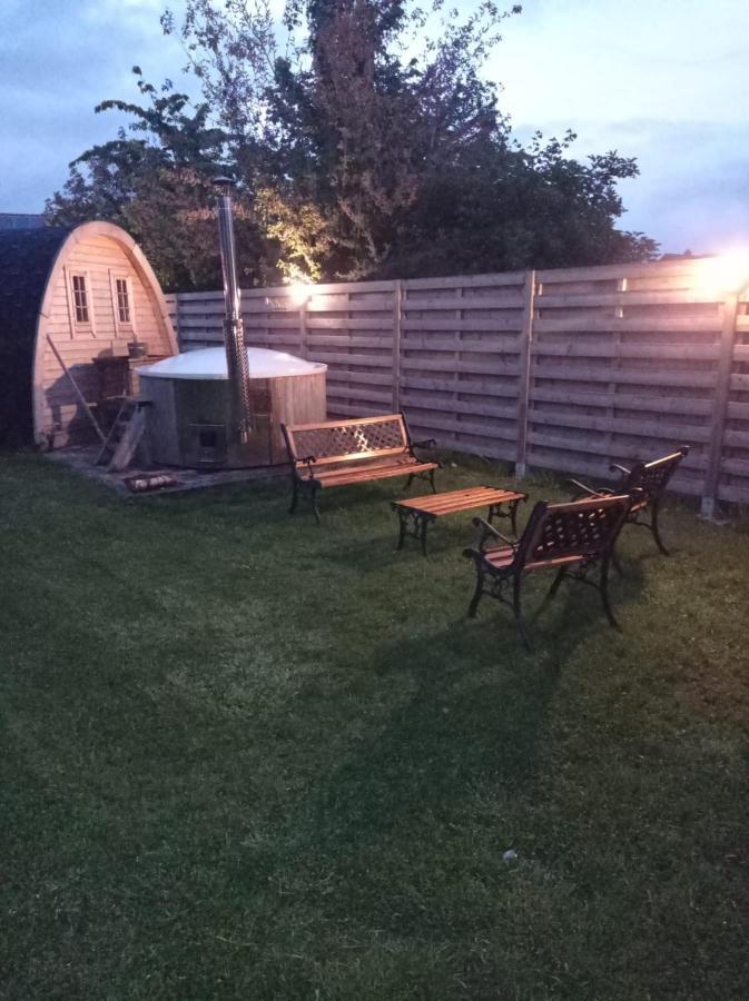 Het Koningshofje Bed & Breakfast Pelt Bagian luar foto